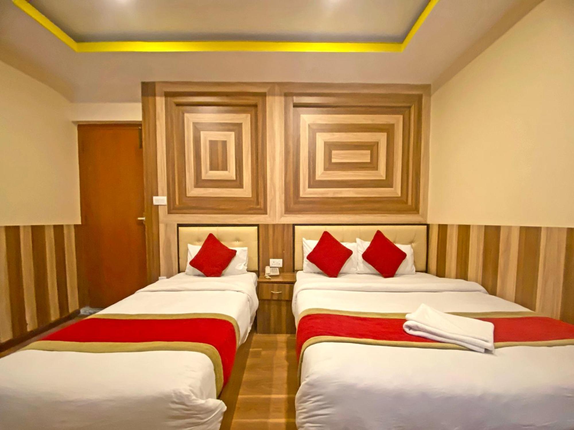 Hotel Airport Holiday Kathmandu Exterior foto