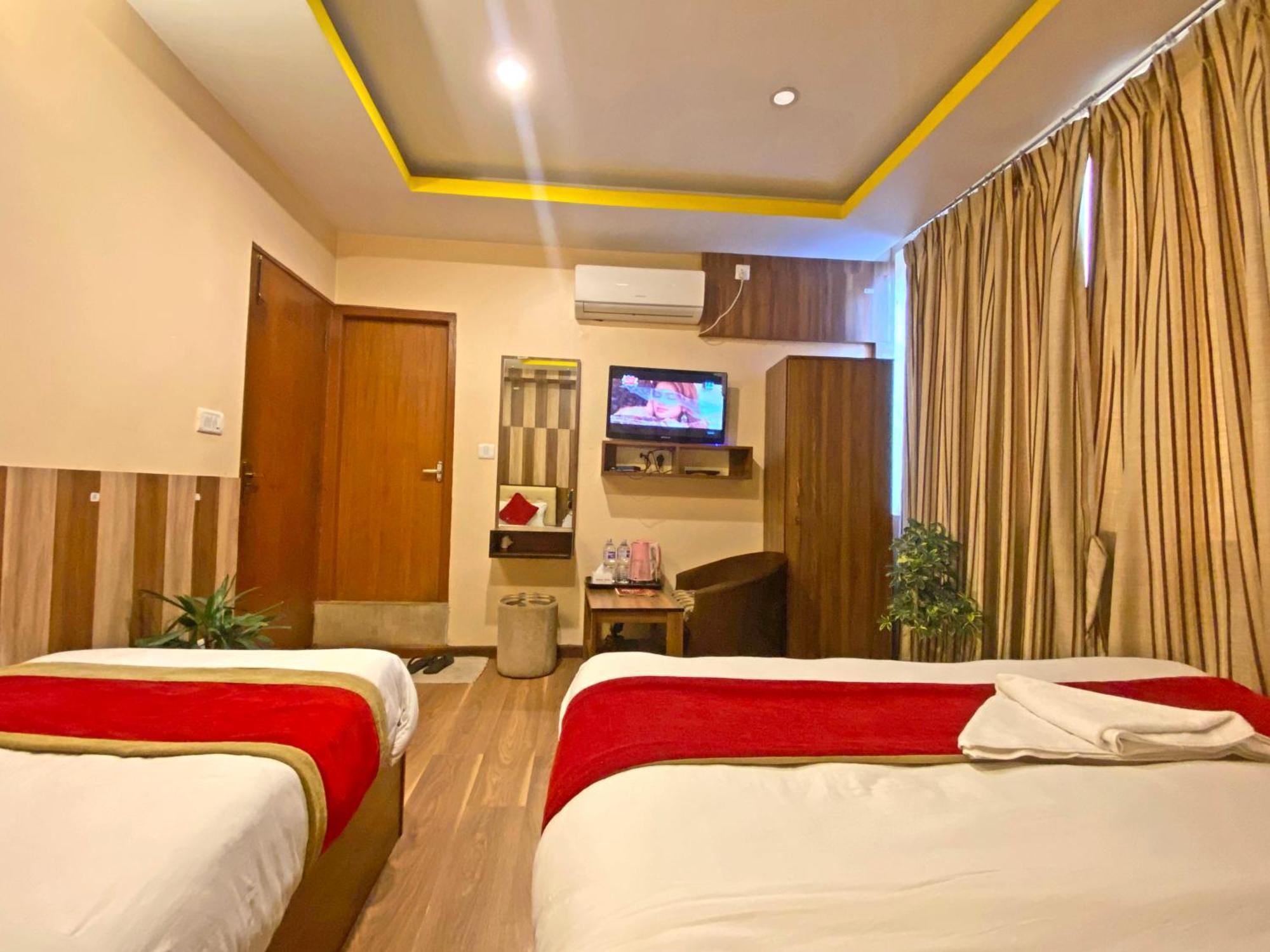 Hotel Airport Holiday Kathmandu Exterior foto